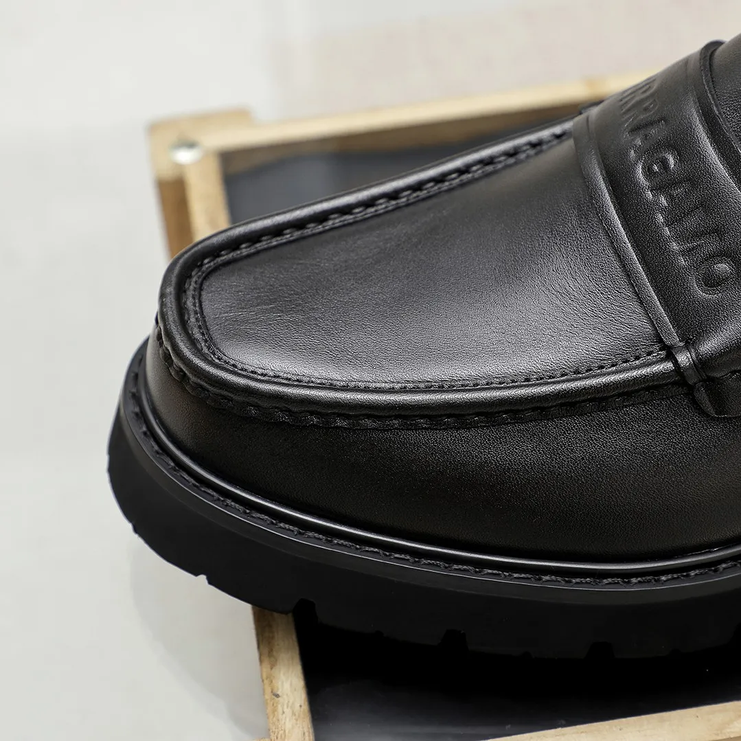 Men's shoes 💰460 🔥Ferragamo's new men's casual slip-on shoes🇨🇳Official website original 1:1 mold, original quality💯Fine workmanship, high-end luxury☘The upper is made of imported Italian first-layer cowhide🌴🐂Leather lining🍓Rubber wear-resistant and non-slip outsole, breathable and comfortable to wear🍍The first choice for high-grade men🍉3 colors available! Code number 38-45……